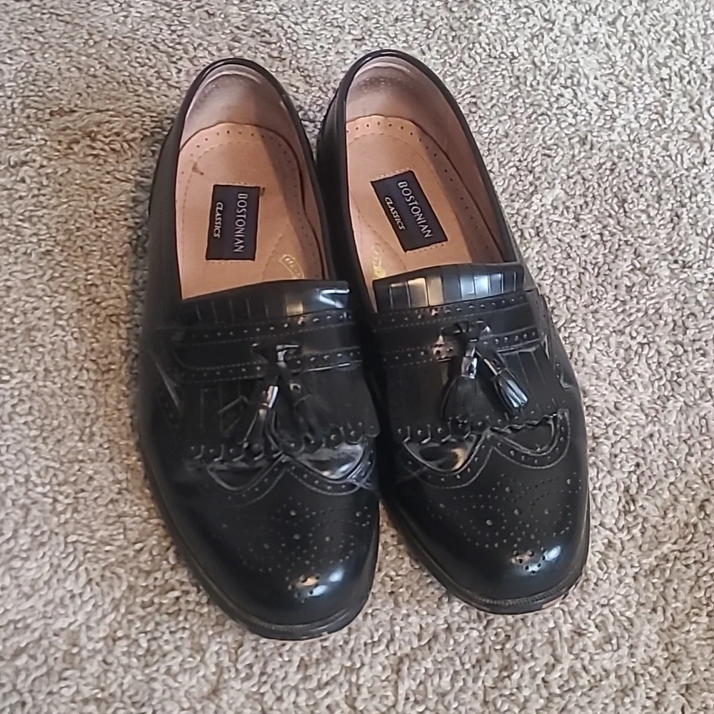 EUC Bostonian Classics Wing Tip Kiltie Black Leather Tassel Loafers Men 9.5M